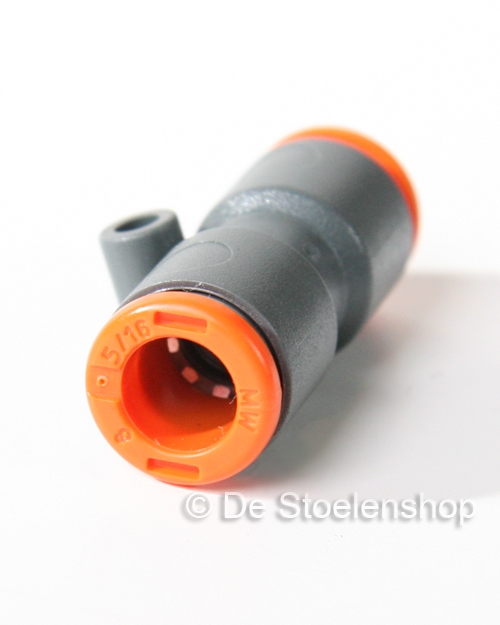 Push-in koppeling voor het verbinden van 8 mm. luchtslang